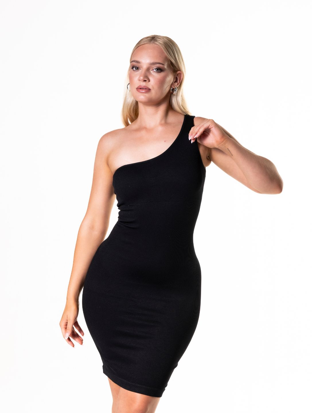 robe gainante courte  à une épaule
