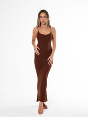 Longue robe gainante avec short intégré
