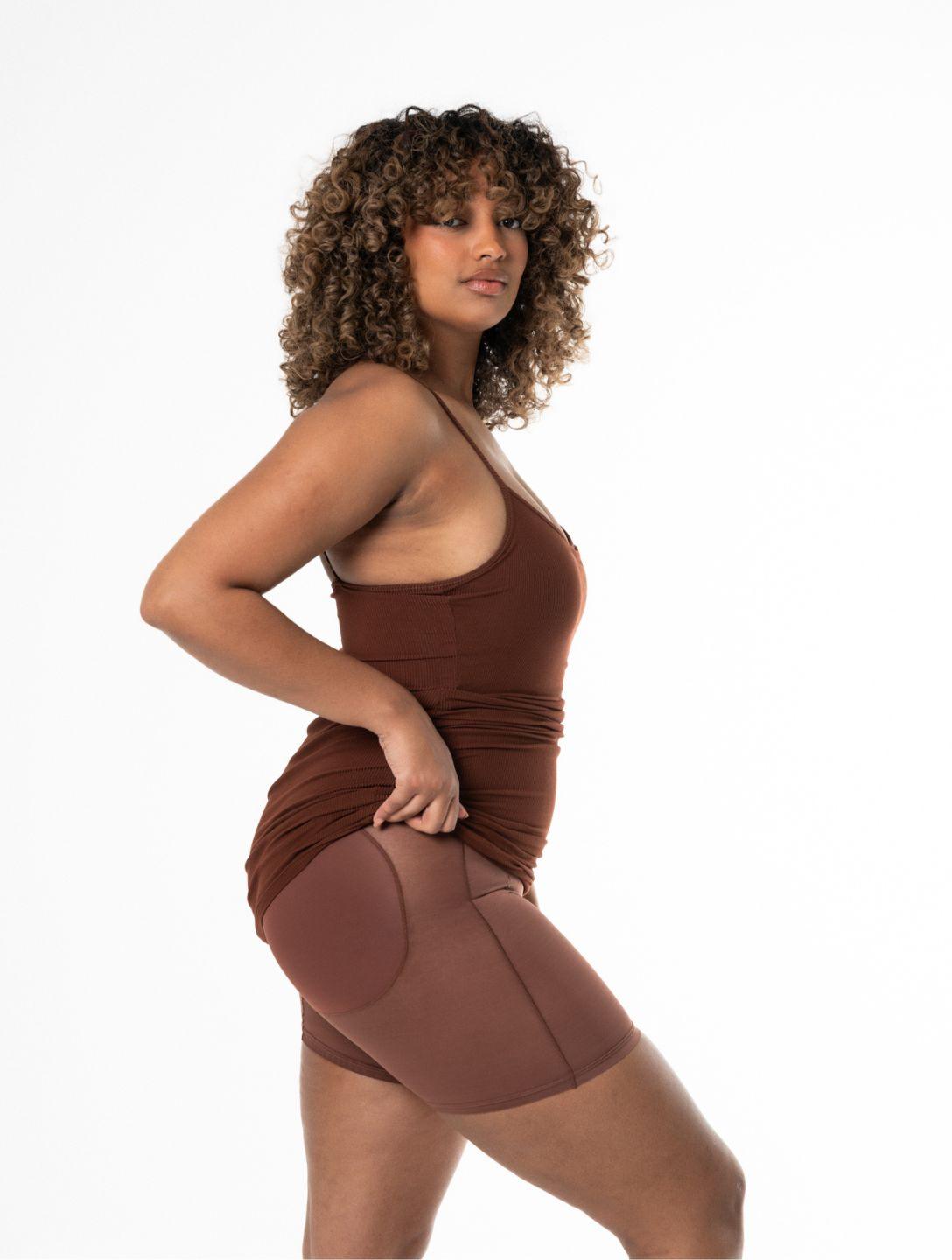 Mini robe gainante avec short intégré