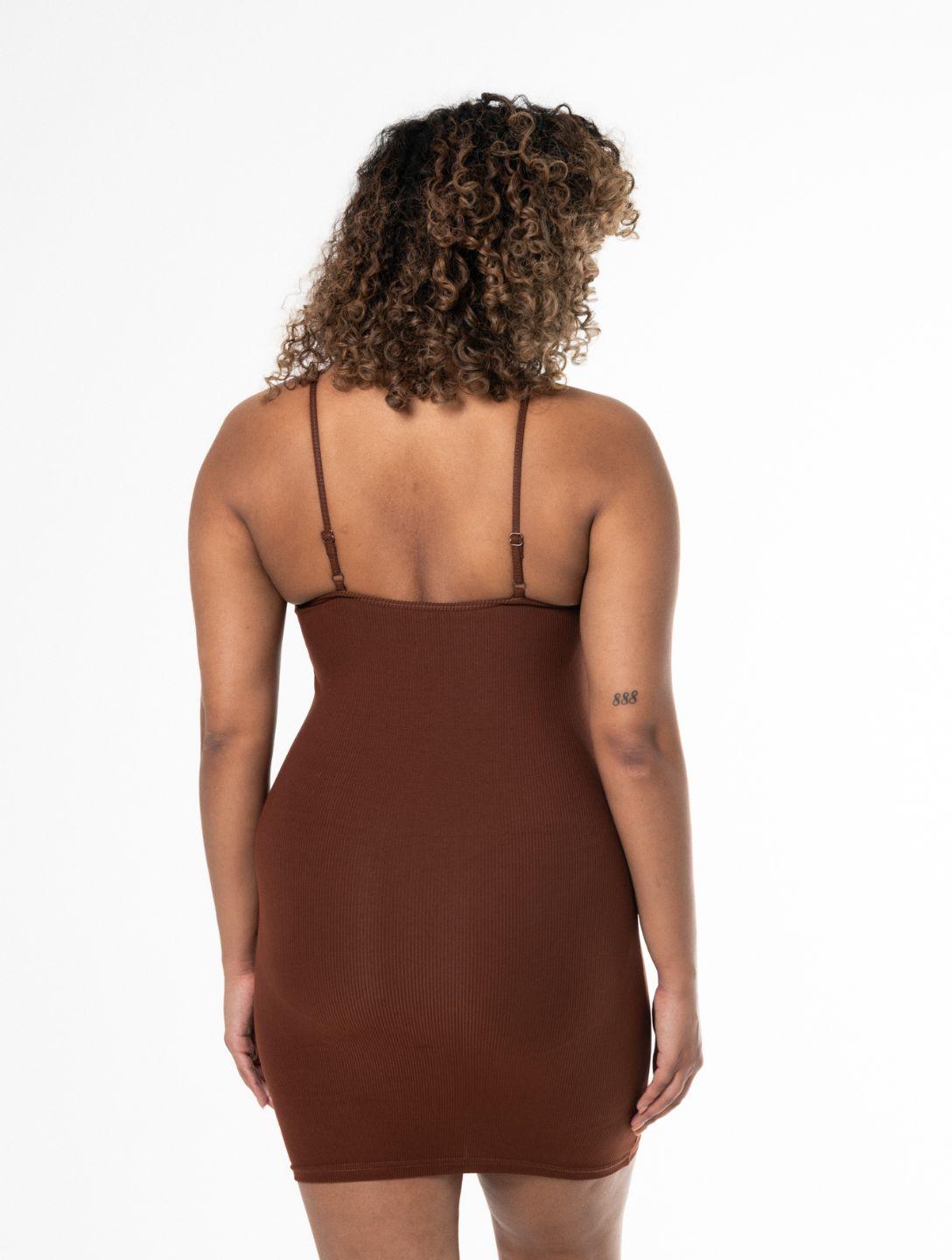 Mini robe gainante avec short intégré