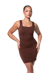 Mini robe gainante sans couture à col carré