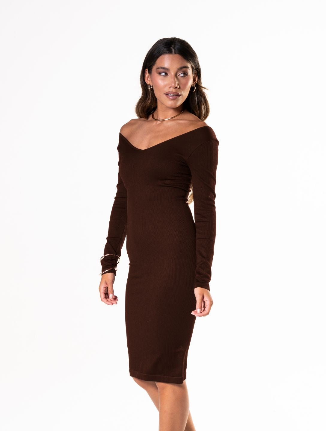Robe gainante à manches longues à col en V